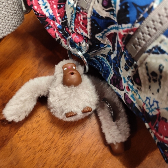 EUC. Kipling Alvar colorful geometric print + Monkey "Nathan" bag charm. RARE - Picture 3 of 9